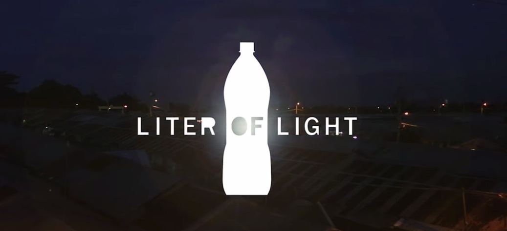 Aus Plastikflaschen werden Solarlampen für Entwicklungsländer